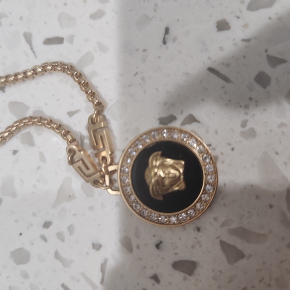 Authentic Versace Medusa medallion necklace - Picture 7 of 9